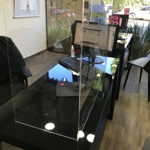 Protector Acrílico para Escritorios