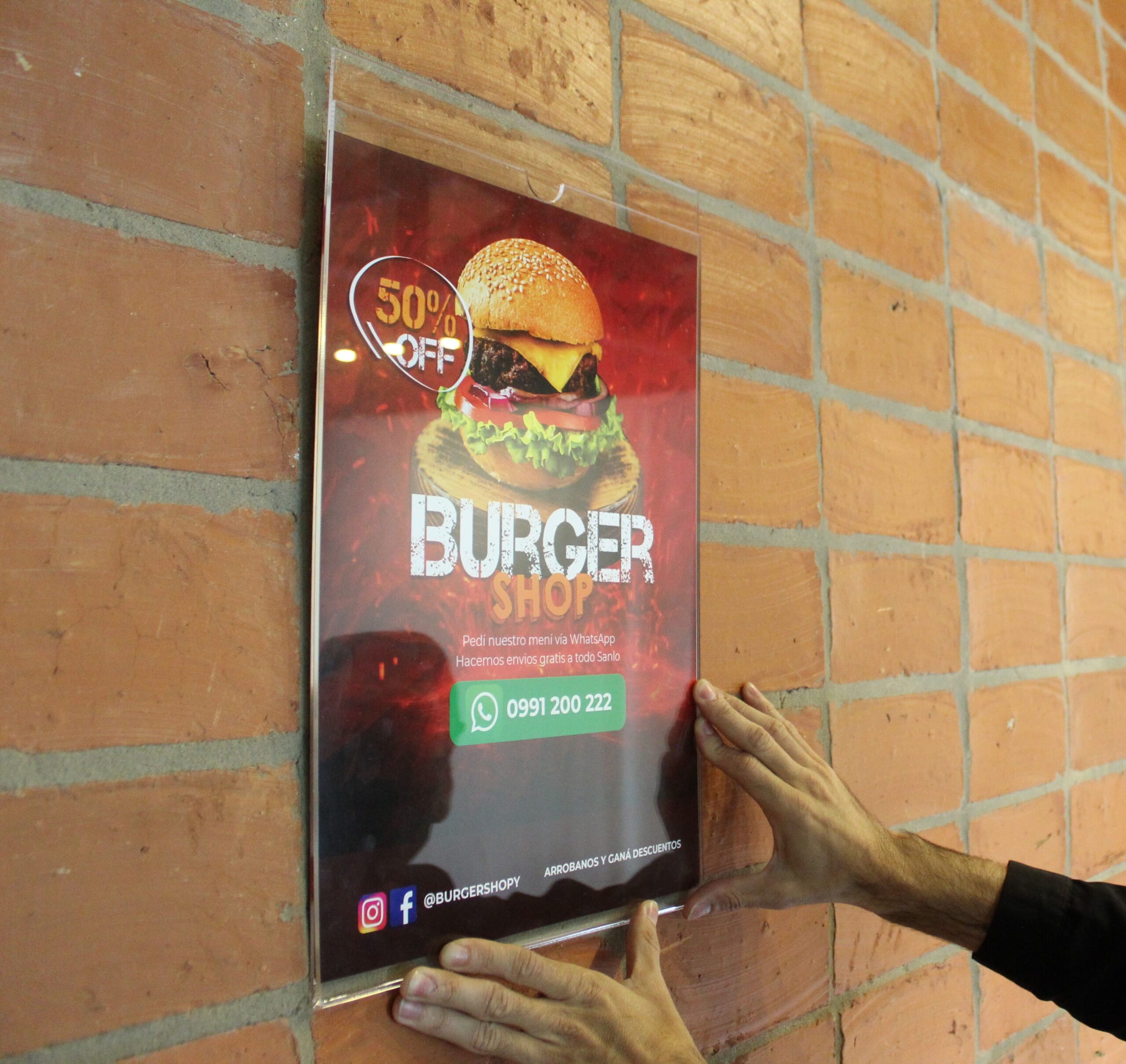 porta afiche acrilico